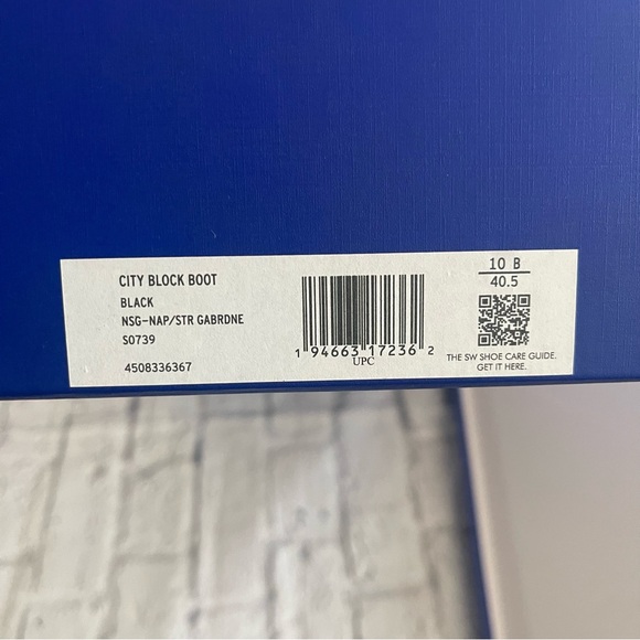 Stuart Weitzman BRAND NEW IN BOX City Block Boot - leather, size 10 40.5 boots - Picture 3 of 11